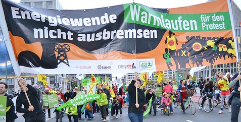 Proteste bei den Koalitionsverhandlungen (Foto: Uwe Hiksch) energiewende nicht ausbremsen koaverhandlungen